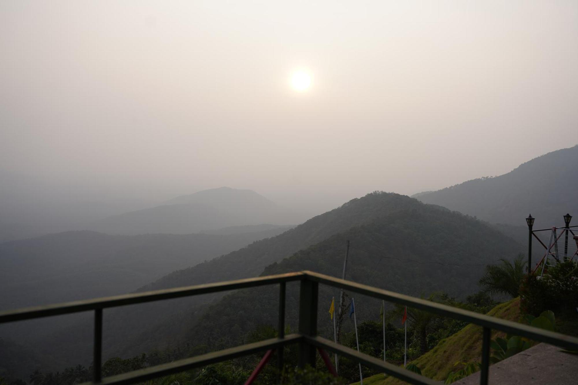 Balussery Mount Stratus Resort Vayalada מראה חיצוני תמונה